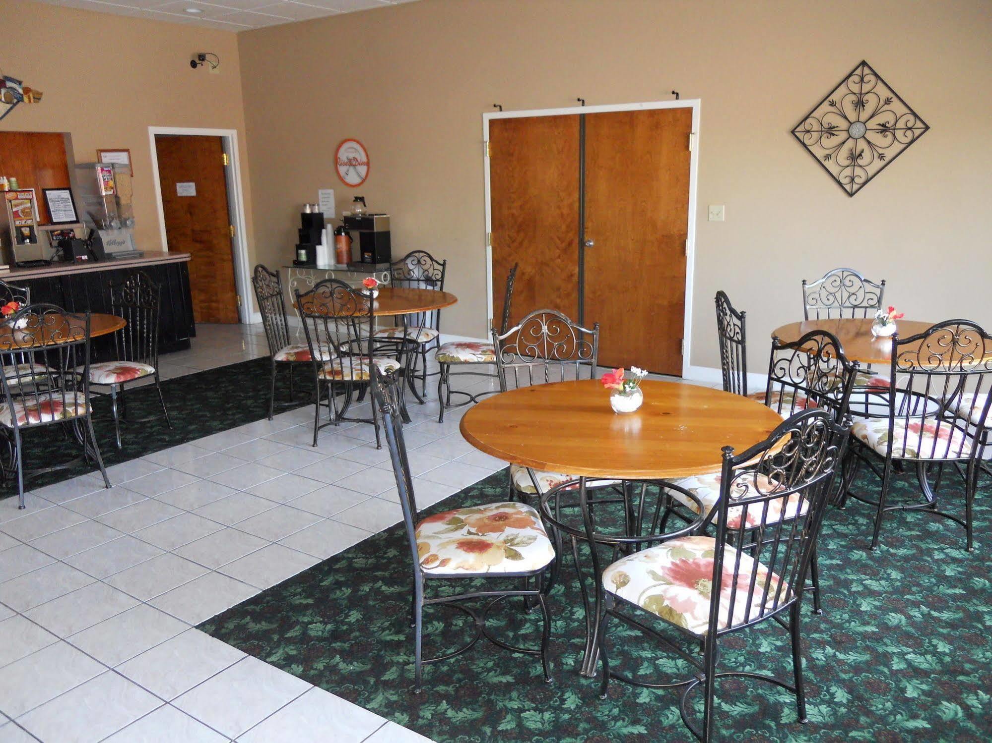 Econo Lodge Brunswick I-95 Екстериор снимка
